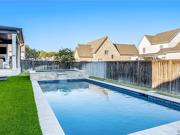 3rd image of 6010 Carleton Park Cir