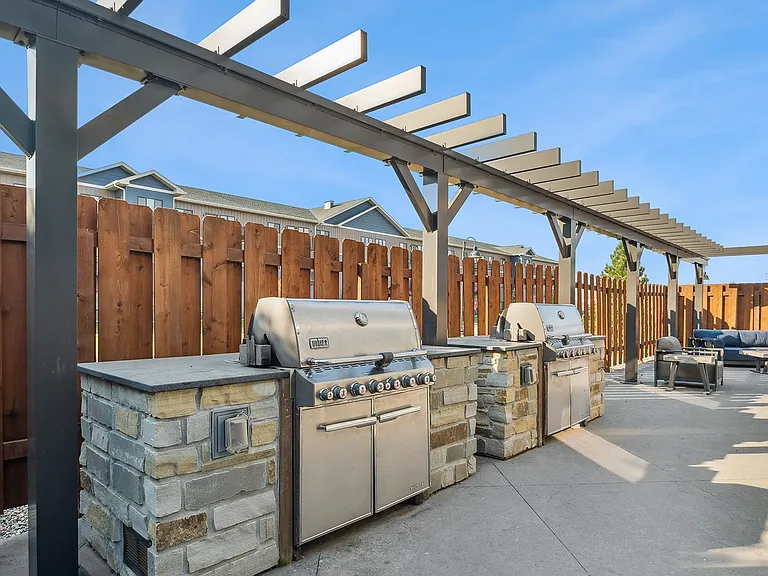 Deer Ridge Apartment Homes — Photo 15