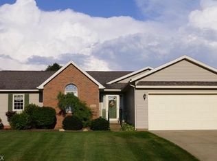 1284 Meadowbrook Ln NE, Carrollton, OH