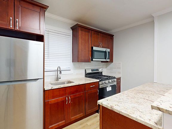 5th image of 378 Boyden Ave #1A