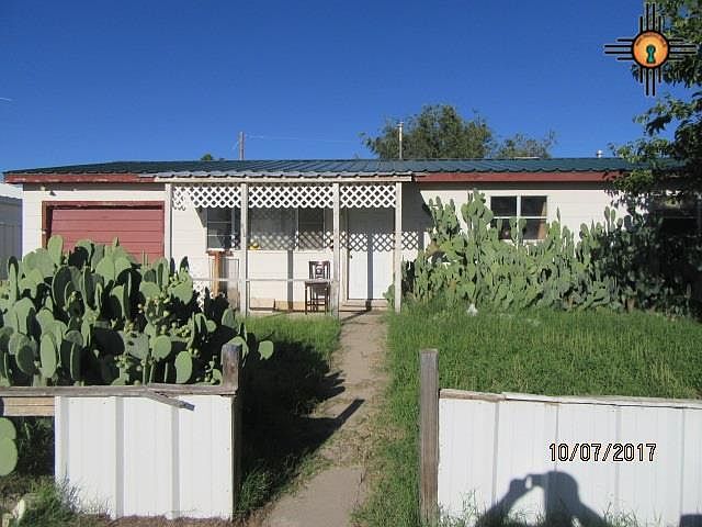 1st image of 806 Poplar St