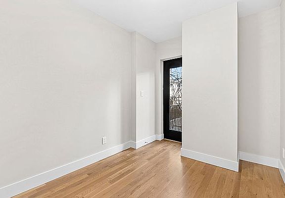 4th image of 719 Union St #1B