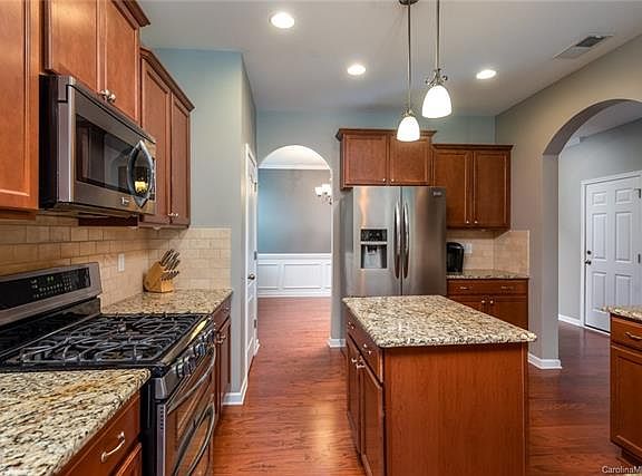 4th image of 3408 Tottenham Ct