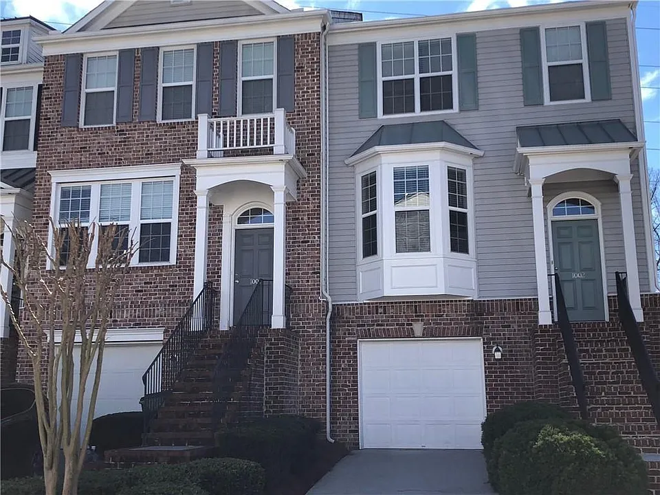 1002 Thornborough Dr