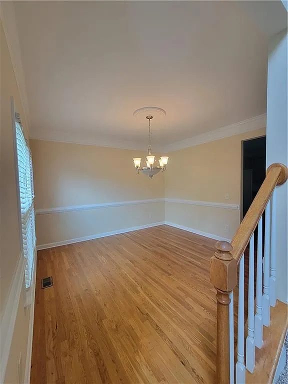 5 bed, 3.5 bath, 3298 sqft, $3,200 — Photo 4