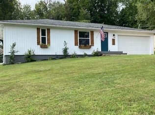 2712 E Cragmont St, Springfield, MO 65804
