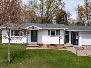 E2182 King Rd, Waupaca, WI 54981