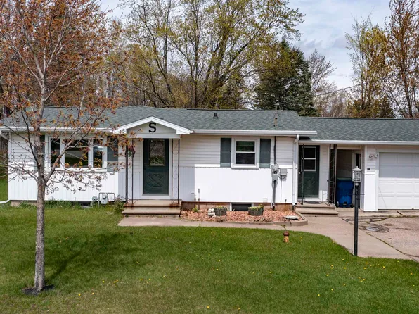 E2182 King Rd, Waupaca, WI 54981