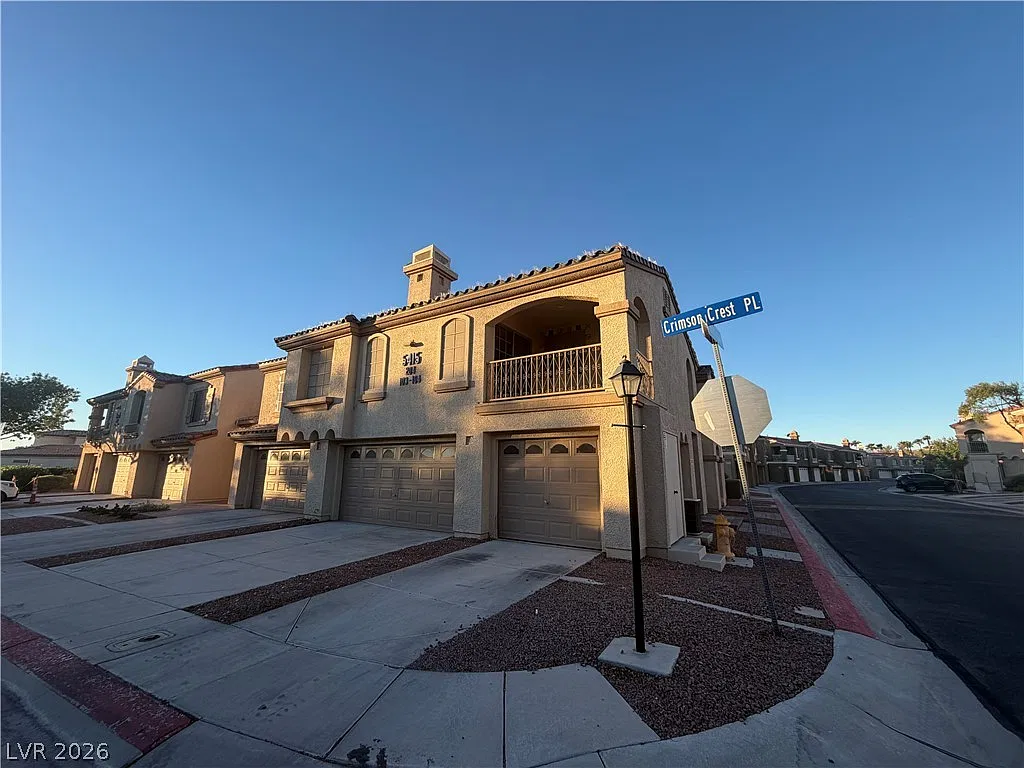 2 bed, 2.0 bath, 1083 sqft, $1,740 — Photo 1