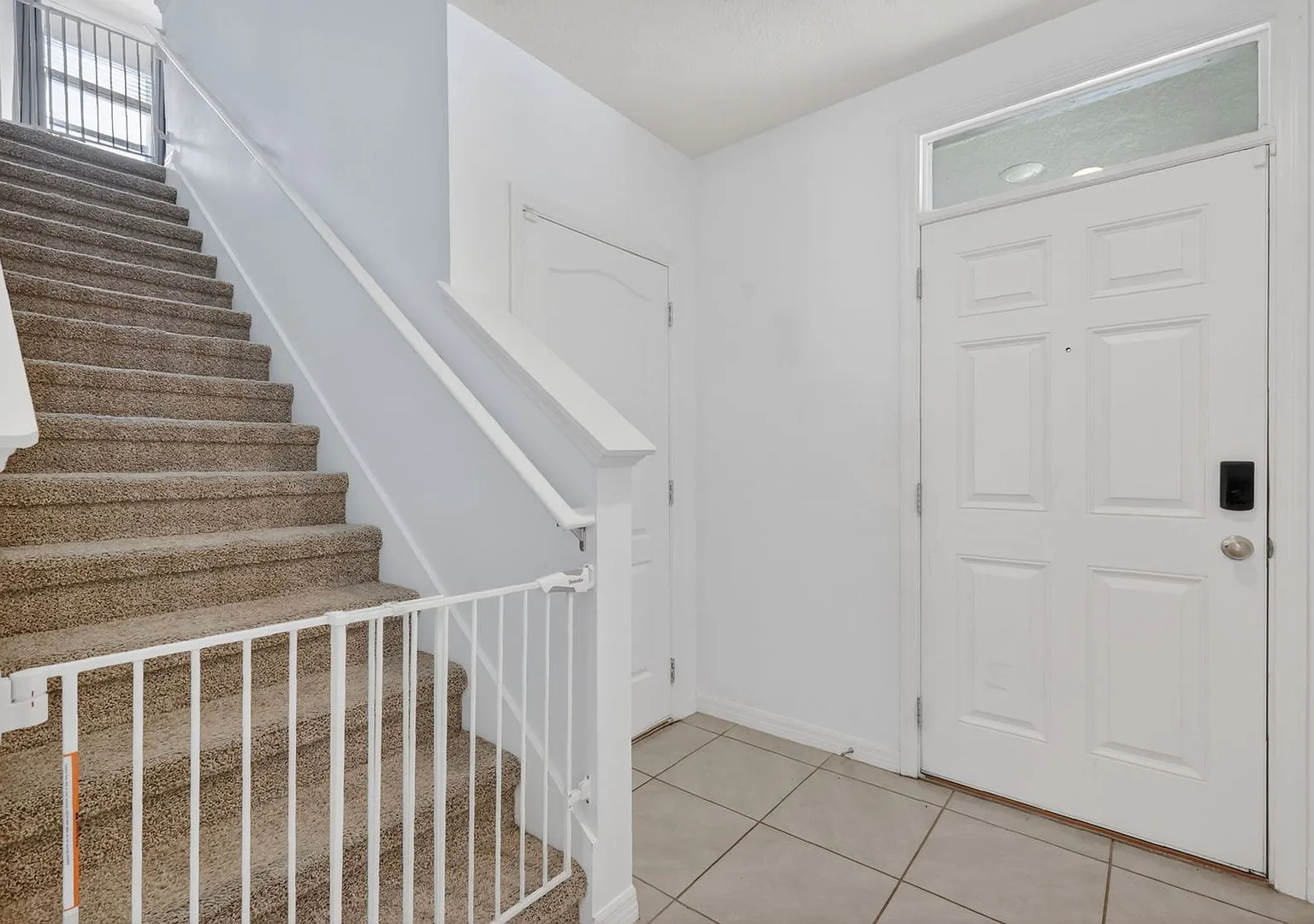Available Now! 4BR Home in Avalon Park with Fenced Yard & Resort-Style Amenities — Photo 3