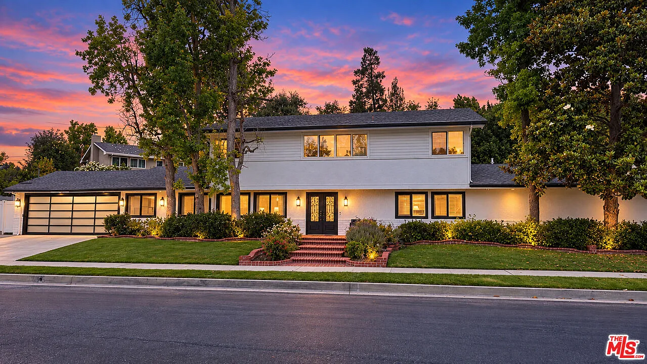 5 bed, 3.5 bath, 2800 sqft, $6,800 — Photo 1