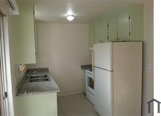 2nd image of 824 Sylvandale Ave
