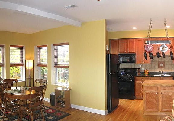 3rd image of 4902 N Lawndale Ave APT 2
