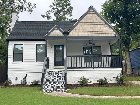 1869 Chapman Ave, East Pt, GA 30344