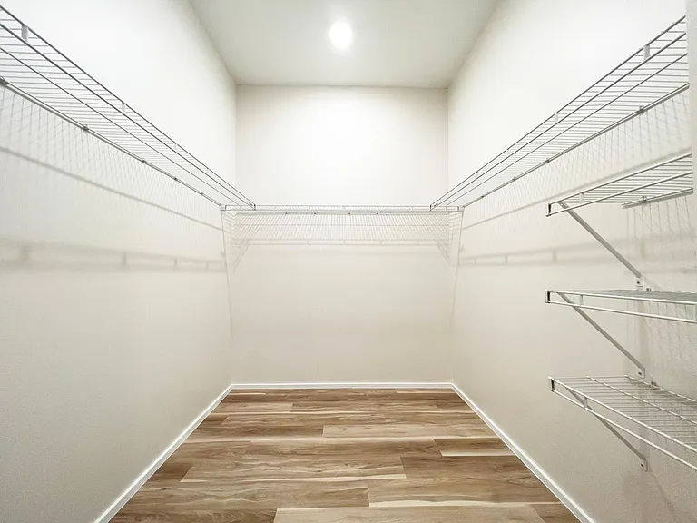 547 Winton Ter NE #2E — Photo 21