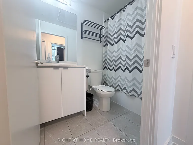 55 Duke St W #218 — Photo 19