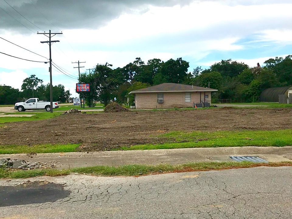 2nd image of 2504 Nall St