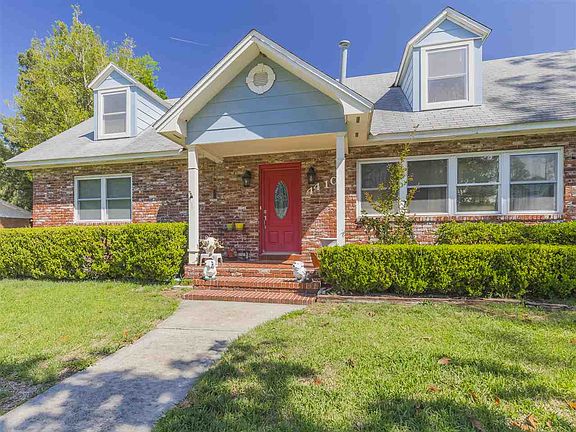 2nd image of 4410 NW 17th Pl