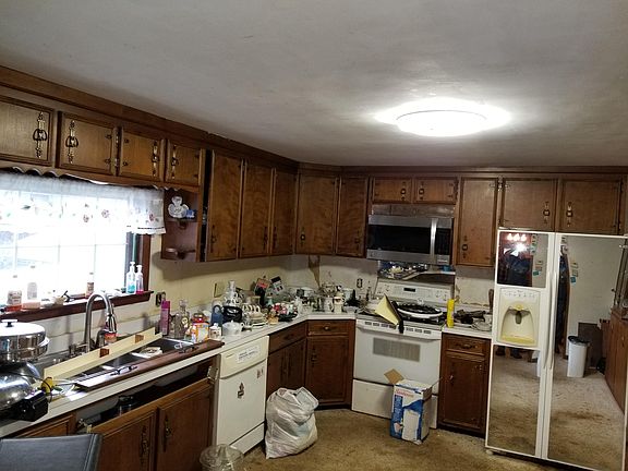5th image of 399 Hawthorne Ave
