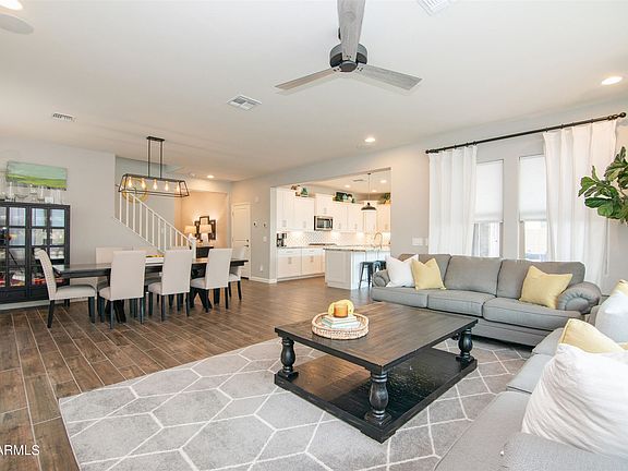 4th image of 950 W Zion Way