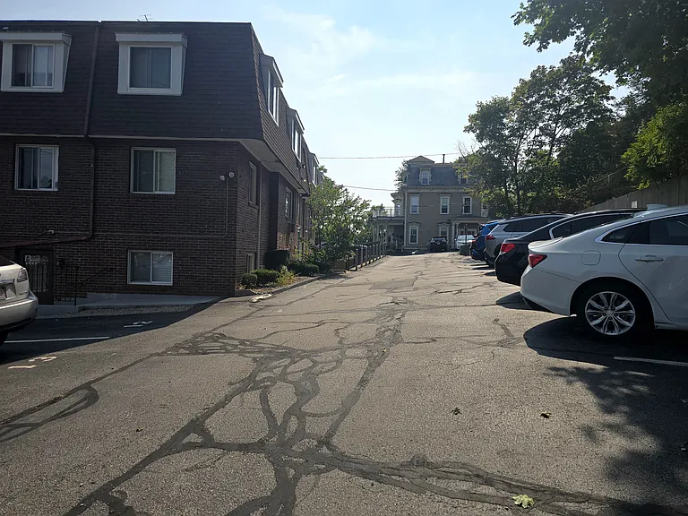 725 Broad St #4 — Photo 19