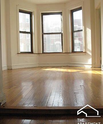 3rd image of 1002 N Richmond St #2N