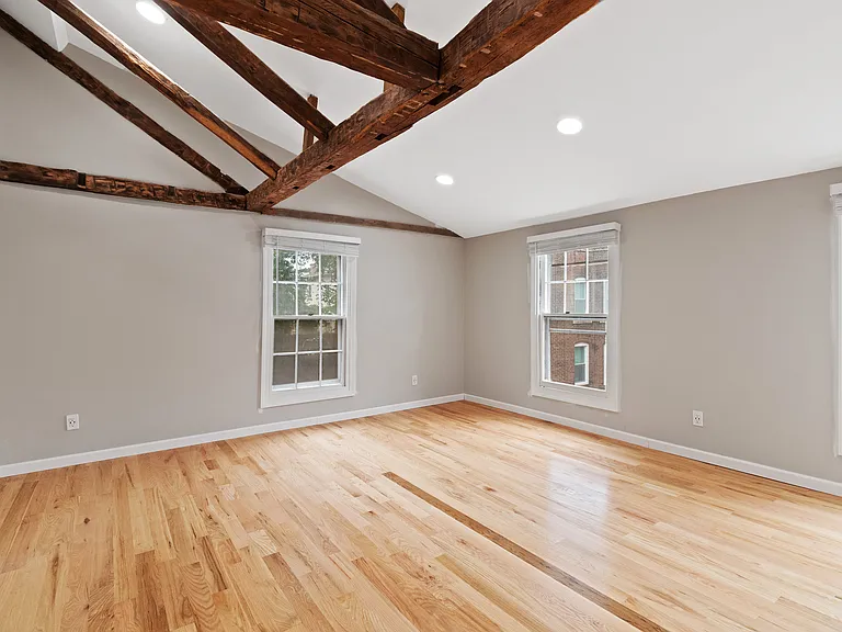 601 Chapel St #B — Photo 13