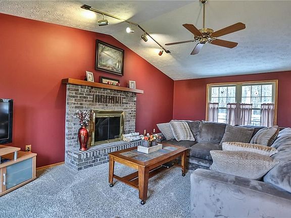 3rd image of 311 Amy Ln