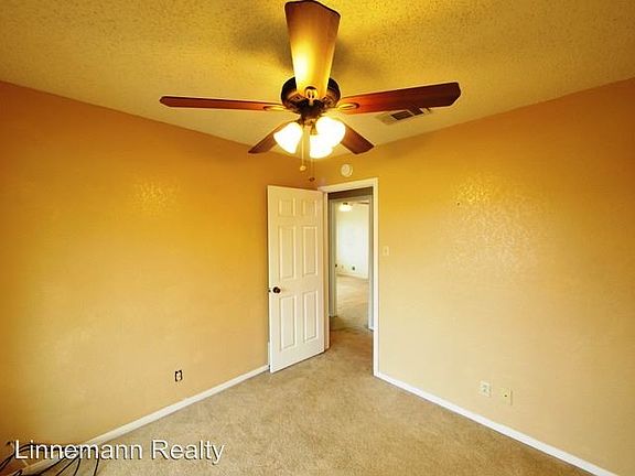3rd image of 4708 Greenlee Dr