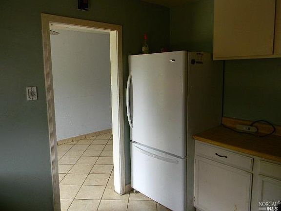 5th image of 1076 Pine St