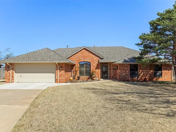 7008 Twin Lakes Cir, Warr Acres, OK 73132