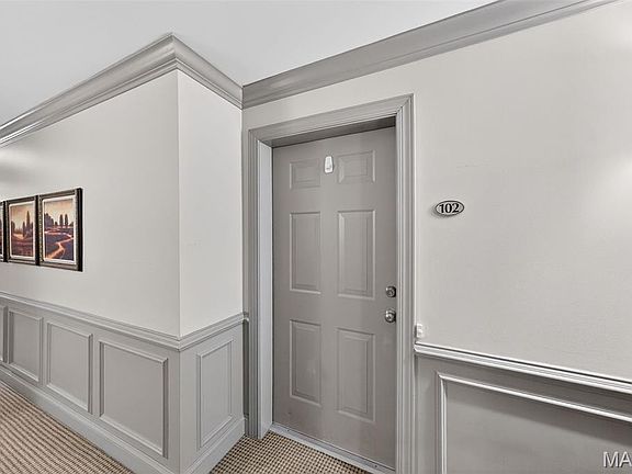 4th image of 842 N New Ballas Ct Unit 102