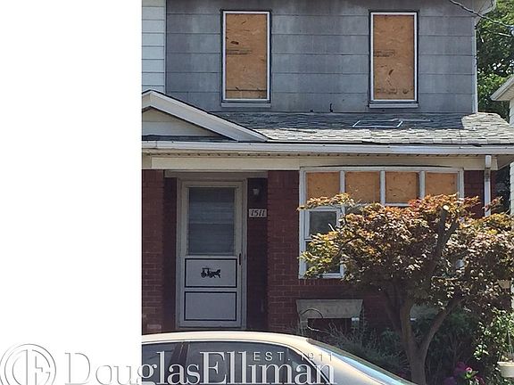 2nd image of 1511 E 56th St