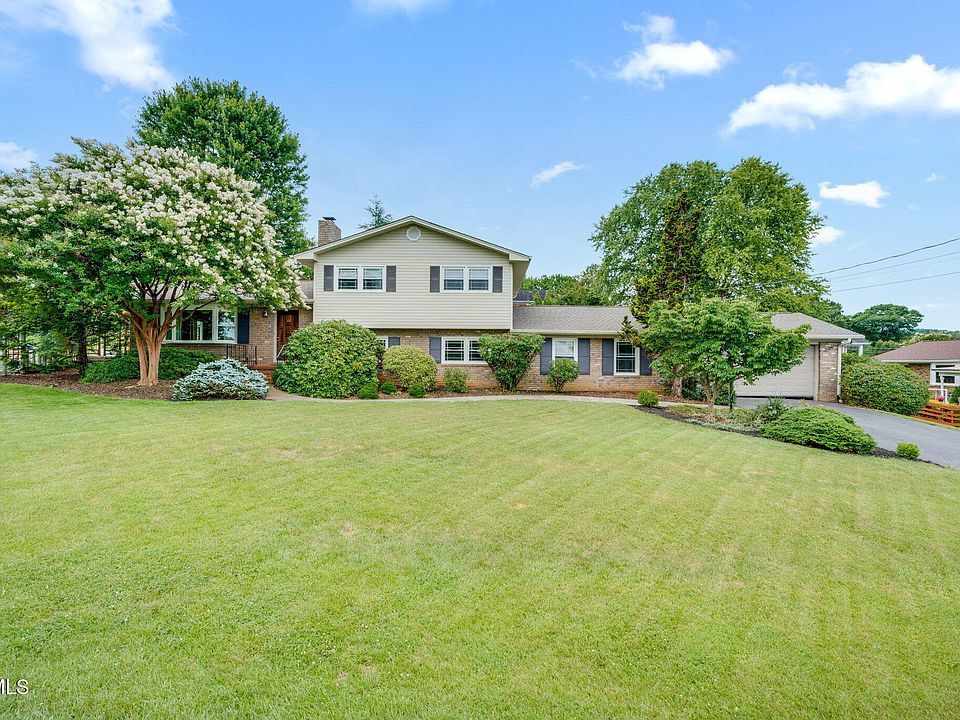 1st image of 316 Claymore Dr