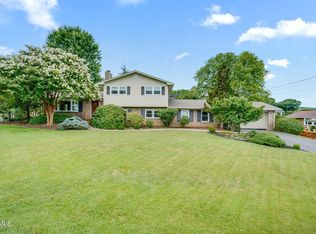 316 Claymore Dr, Kingsport, TN 37663