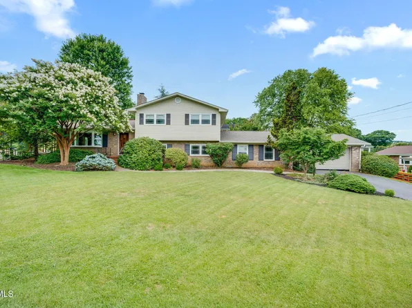 316 Claymore Dr, Kingsport, TN 37663