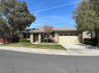 13818 Goldfinch Ct, Victorville, CA 92394