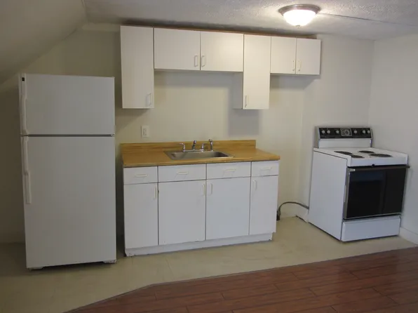 15 Saint Marys St #302, Biddeford, ME 04005