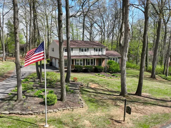 85 Sitler Ln, York, PA 17402