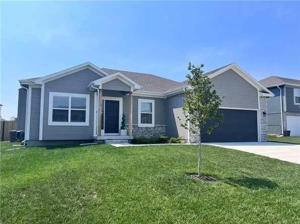 606 Summer Dawn Ct, Belton, MO 64012