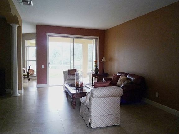 3rd image of 8729 Ashworth Dr