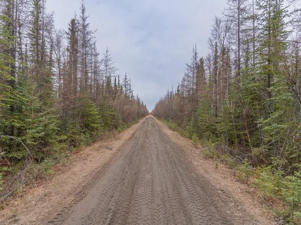 5674 Prince St, Fairbanks, AK 99702