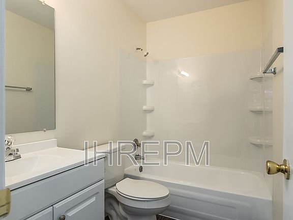 5th image of 2595 Red Rock Blvd APT D
