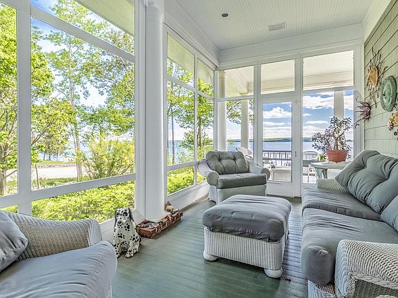 2nd image of 4751 Bay Shore Dr