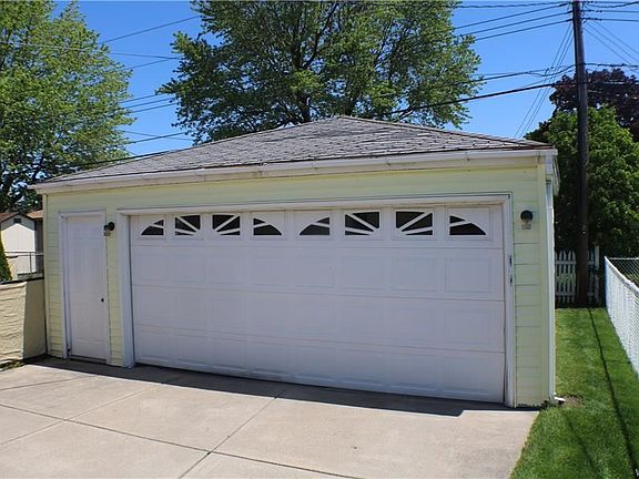 5th image of 69 Biscayne Dr