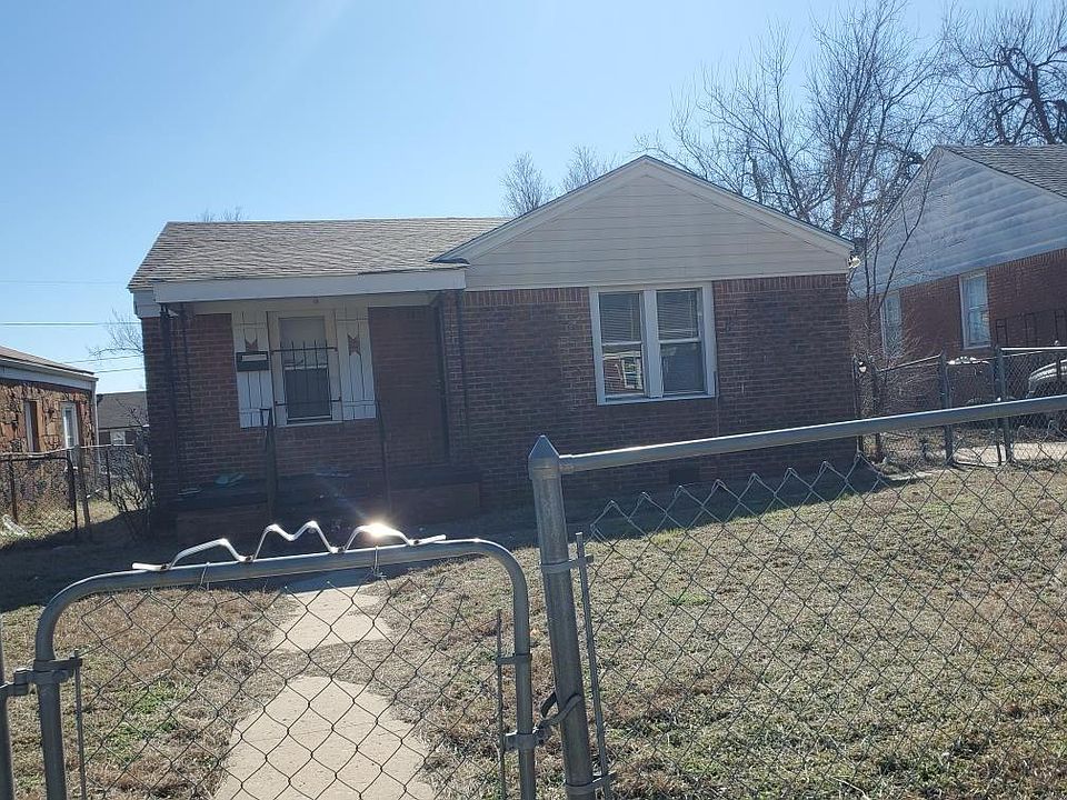 1st image of 2208 Hardin Dr