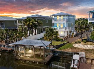 111 N 32nd St, Mexico Beach, FL 32456
