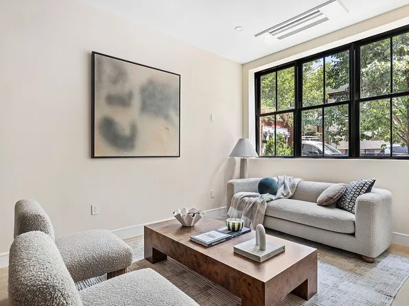 21 Conselyea St #1, Brooklyn, NY 11211