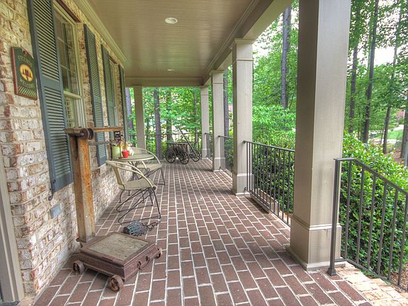 2nd image of 116 W Callicutt Trl