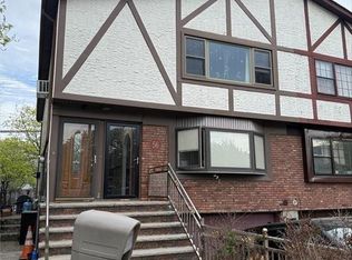 56 Gary Ct, Staten Island, NY 10314
